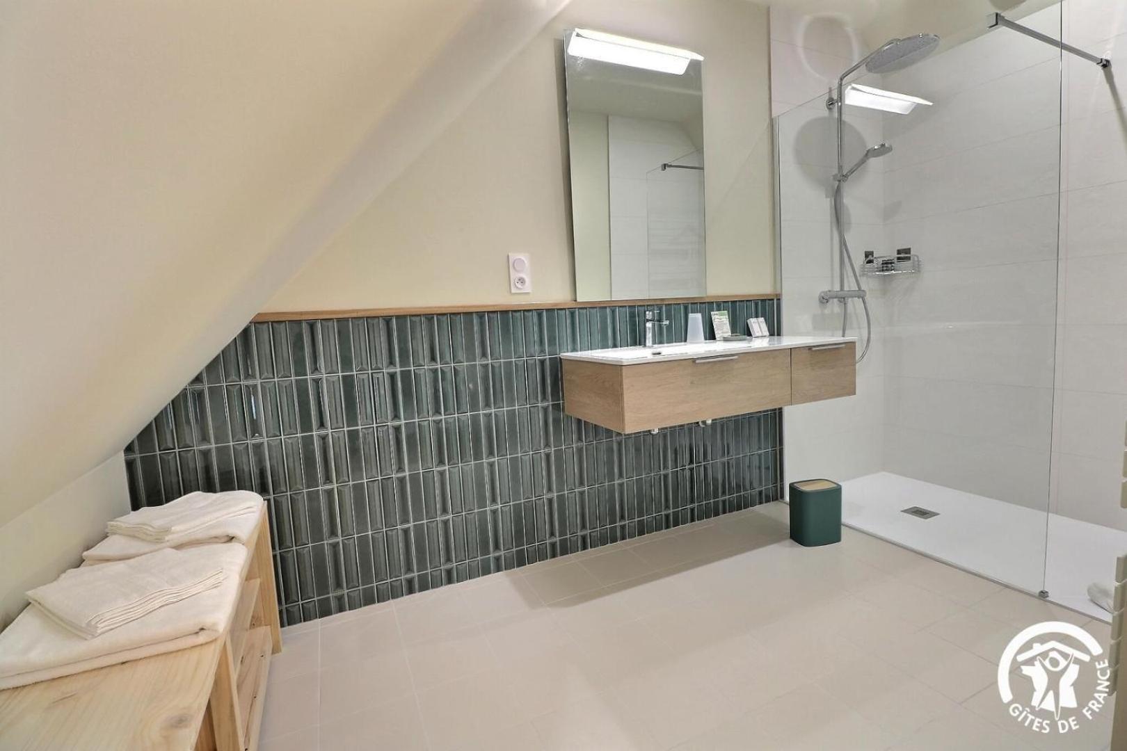 Le Jardin De Quercus Bed & Breakfast Bazouges-la-Perouse Luaran gambar