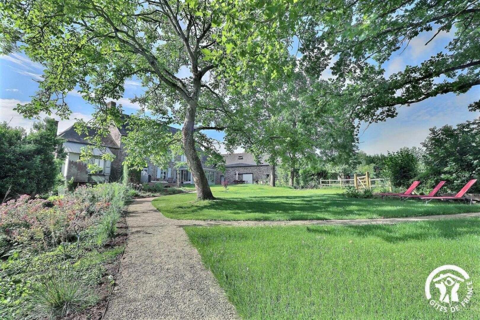 Le Jardin De Quercus Bed & Breakfast Bazouges-la-Perouse Luaran gambar